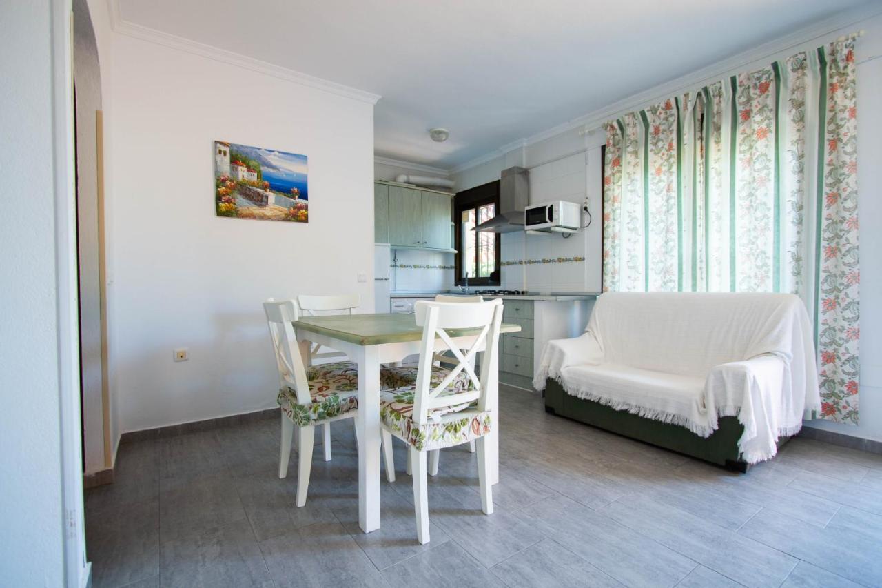 Apartamentos Turisticos Trajano Bolonia Exterior photo